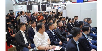 dcbox小金库集团CCMT2024新品发布会盛大揭幕，高端五轴机床引领行业创新潮流